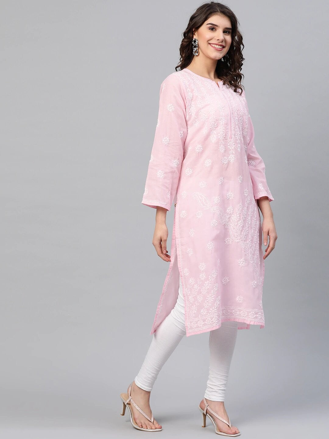 Handcrafted Lucknowi Chikankari Kurta with Ulti Bakhiya and Ghaspatti