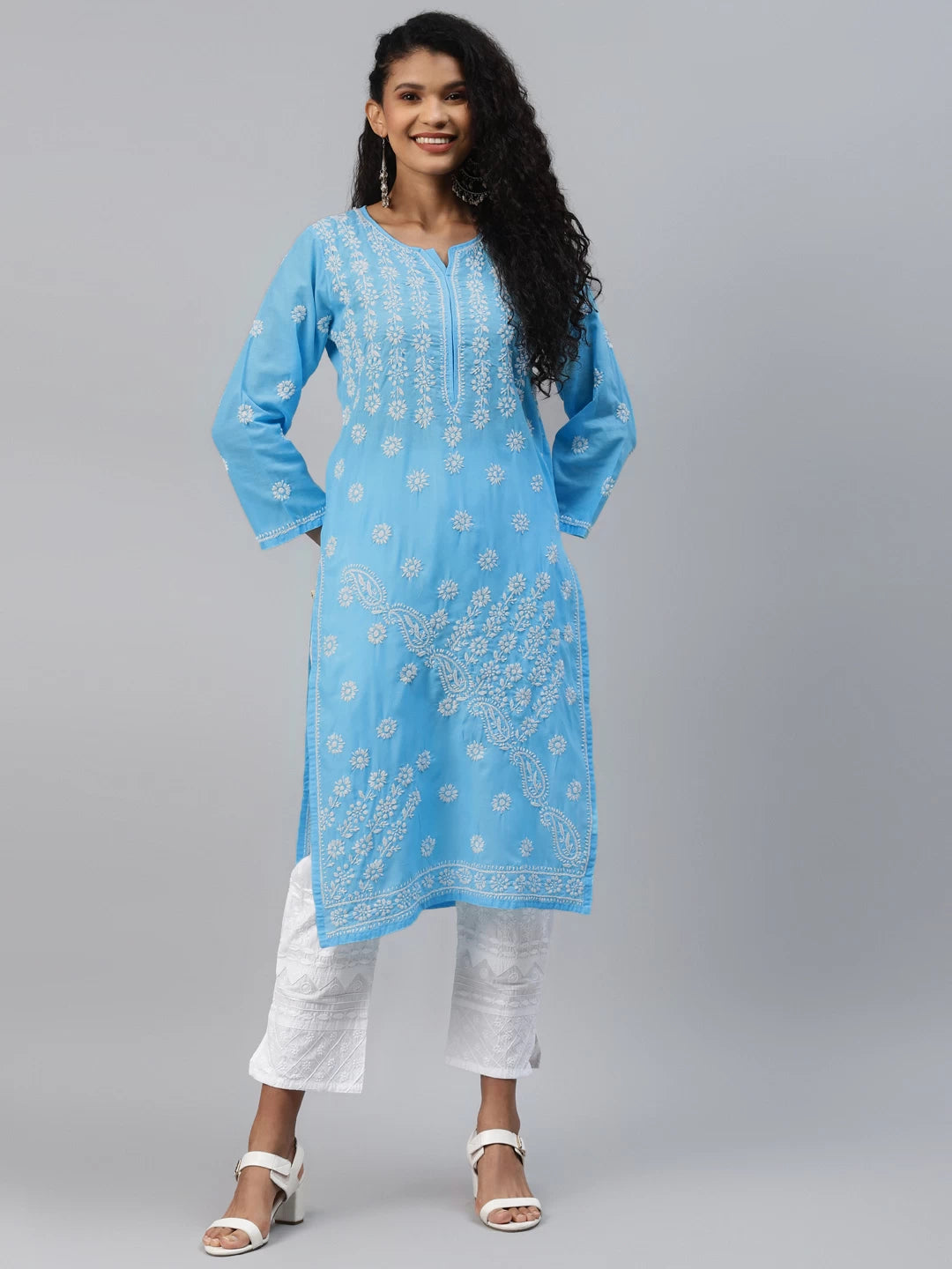 Handcrafted Lucknowi Chikankari Kurta with Ulti Bakhiya and Ghaspatti