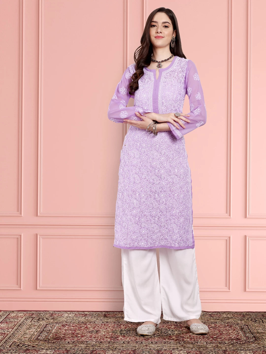 Luxurious Hand-Embroidered Lucknowi Chikankari Kurta in Georgette Fabric