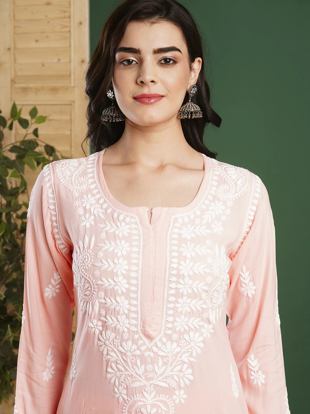 Graceful Handcrafted Rayon Chikankari Kurta Set for Timeless Elegance