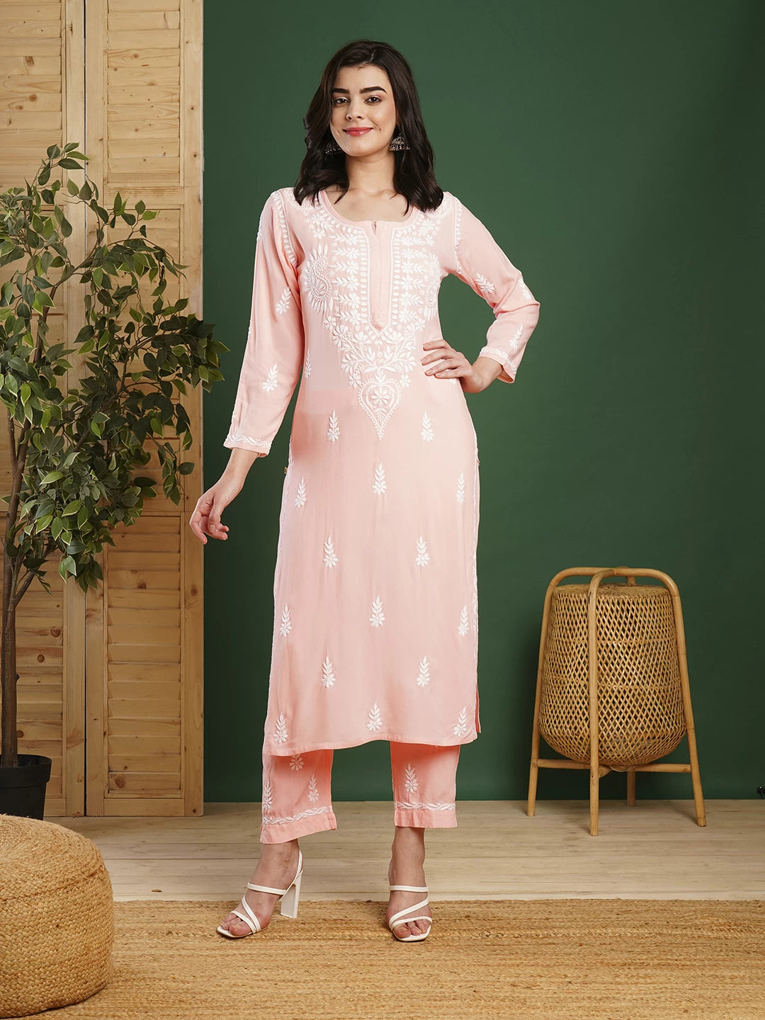 Graceful Handcrafted Rayon Chikankari Kurta Set for Timeless Elegance