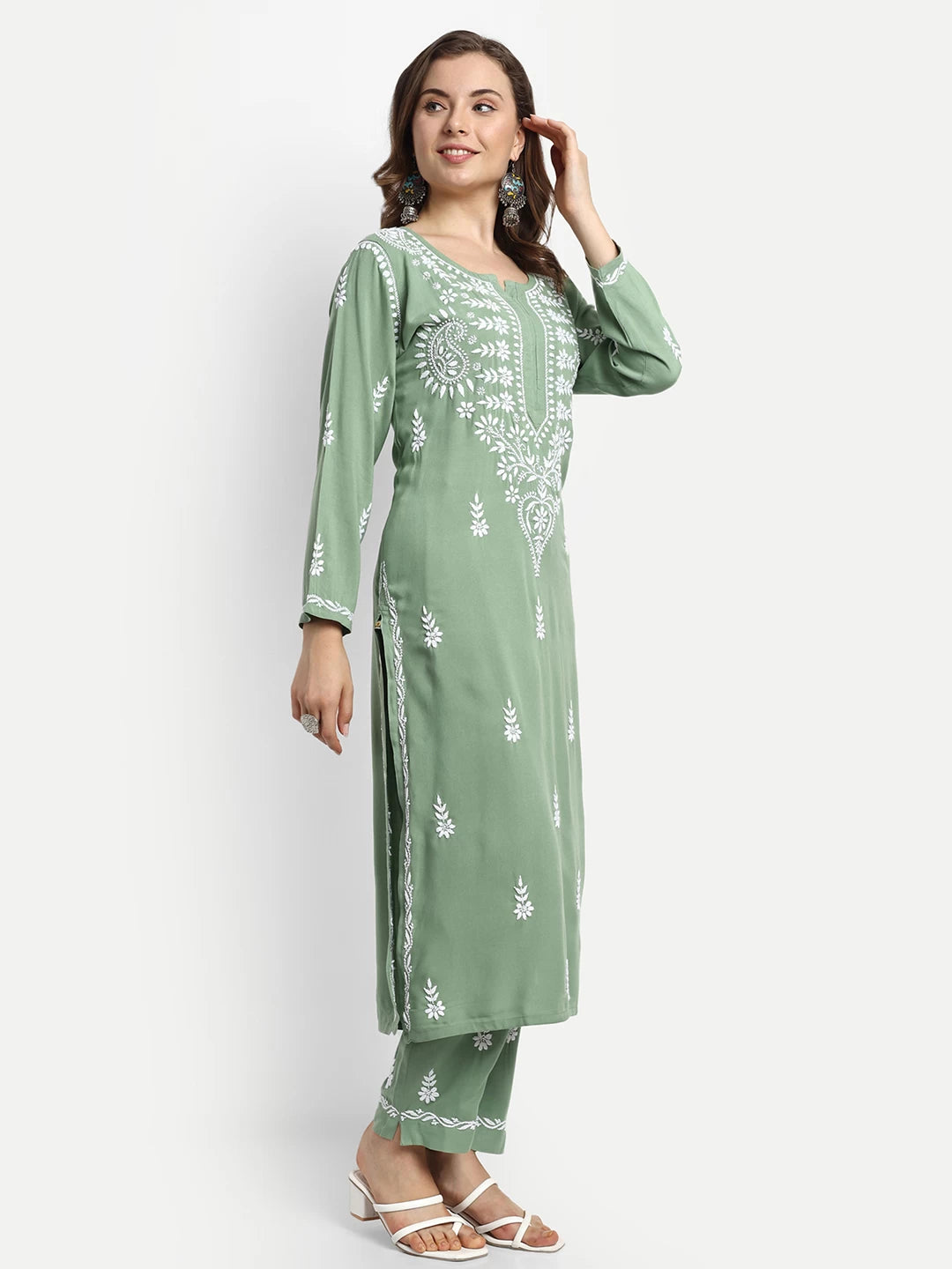 Graceful Handcrafted Rayon Chikankari Kurta Set for Timeless Elegance