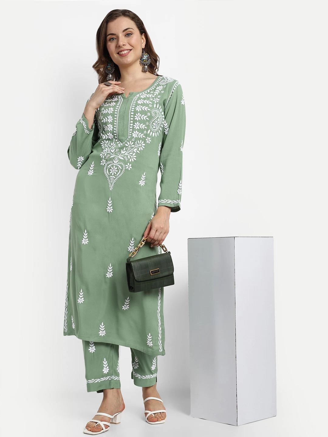 Graceful Handcrafted Rayon Chikankari Kurta Set for Timeless Elegance