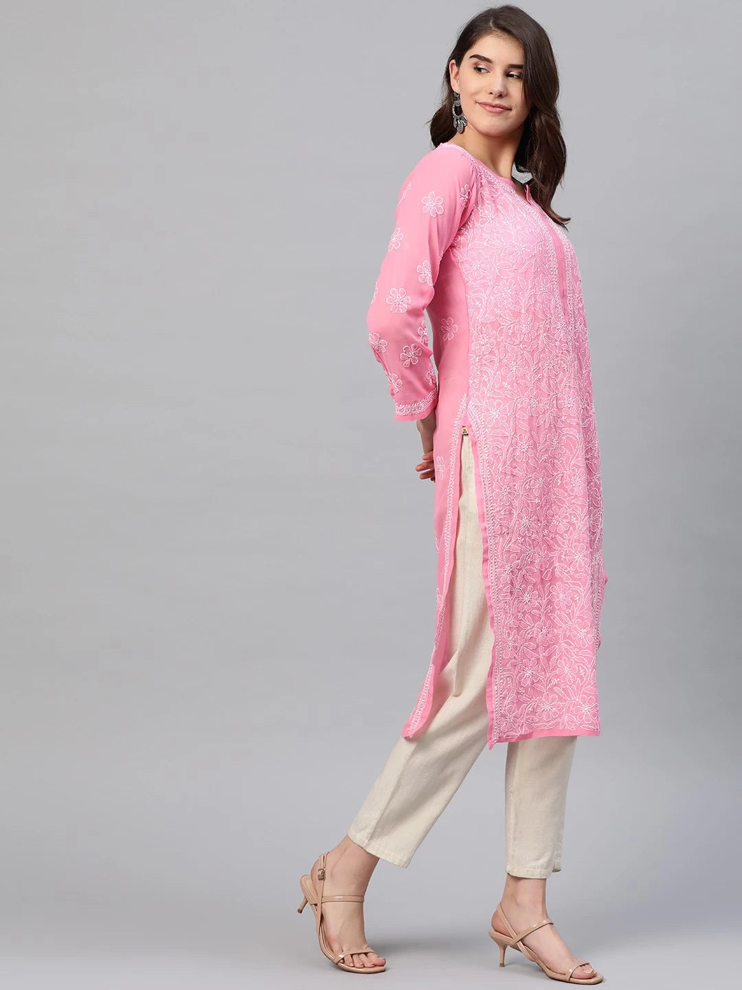 Luxurious Hand-Embroidered Lucknowi Chikankari Kurta in Georgette Fabric