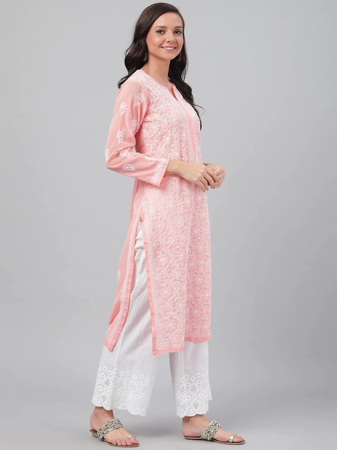 Luxurious Hand-Embroidered Lucknowi Chikankari Kurta in Georgette Fabric