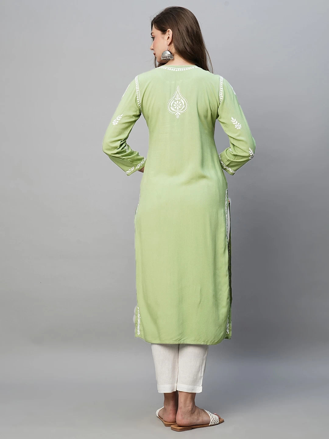 Graceful Handcrafted Rayon Kurta with Intricate Chikankari Work