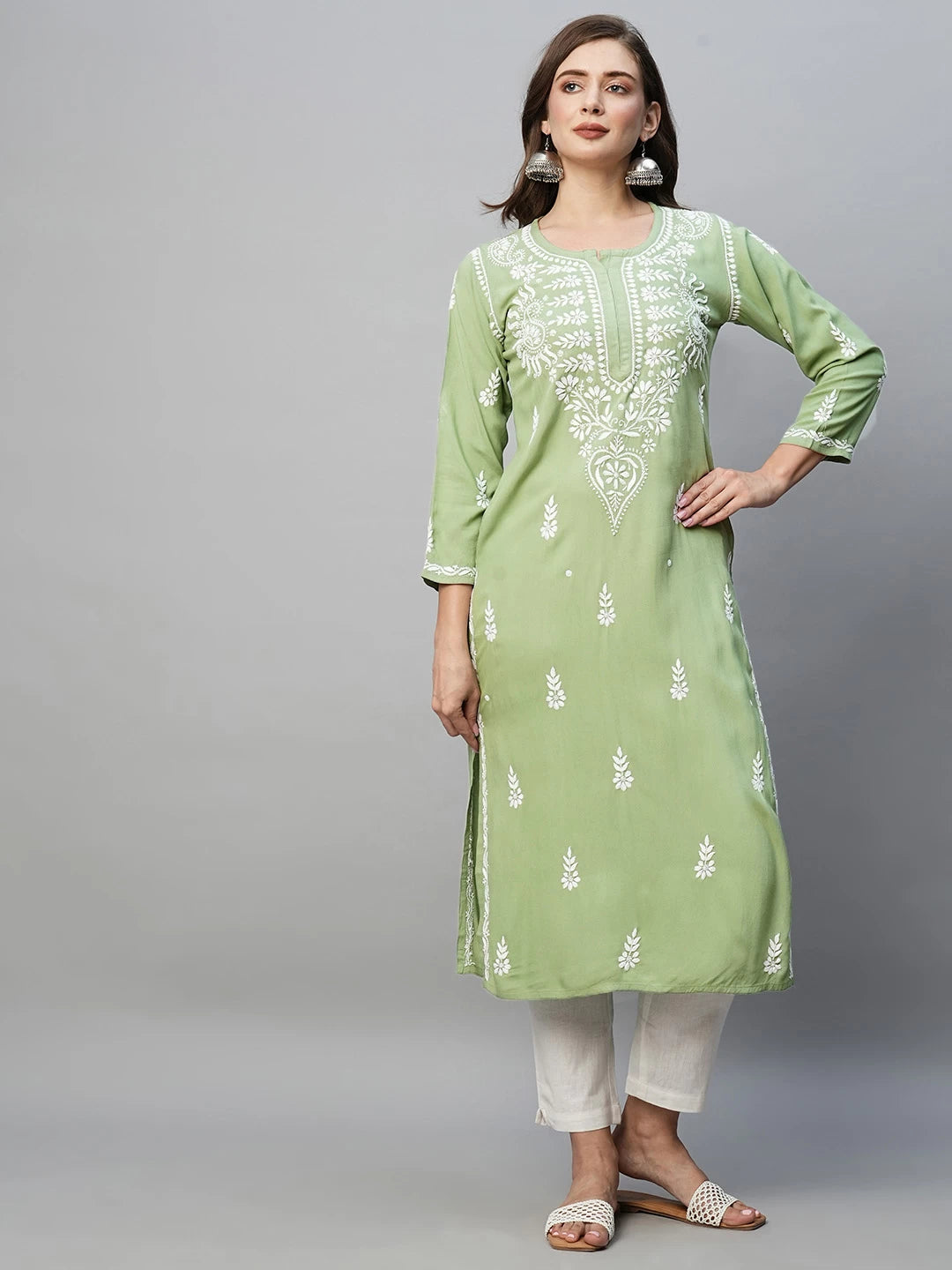 Graceful Handcrafted Rayon Kurta with Intricate Chikankari Work