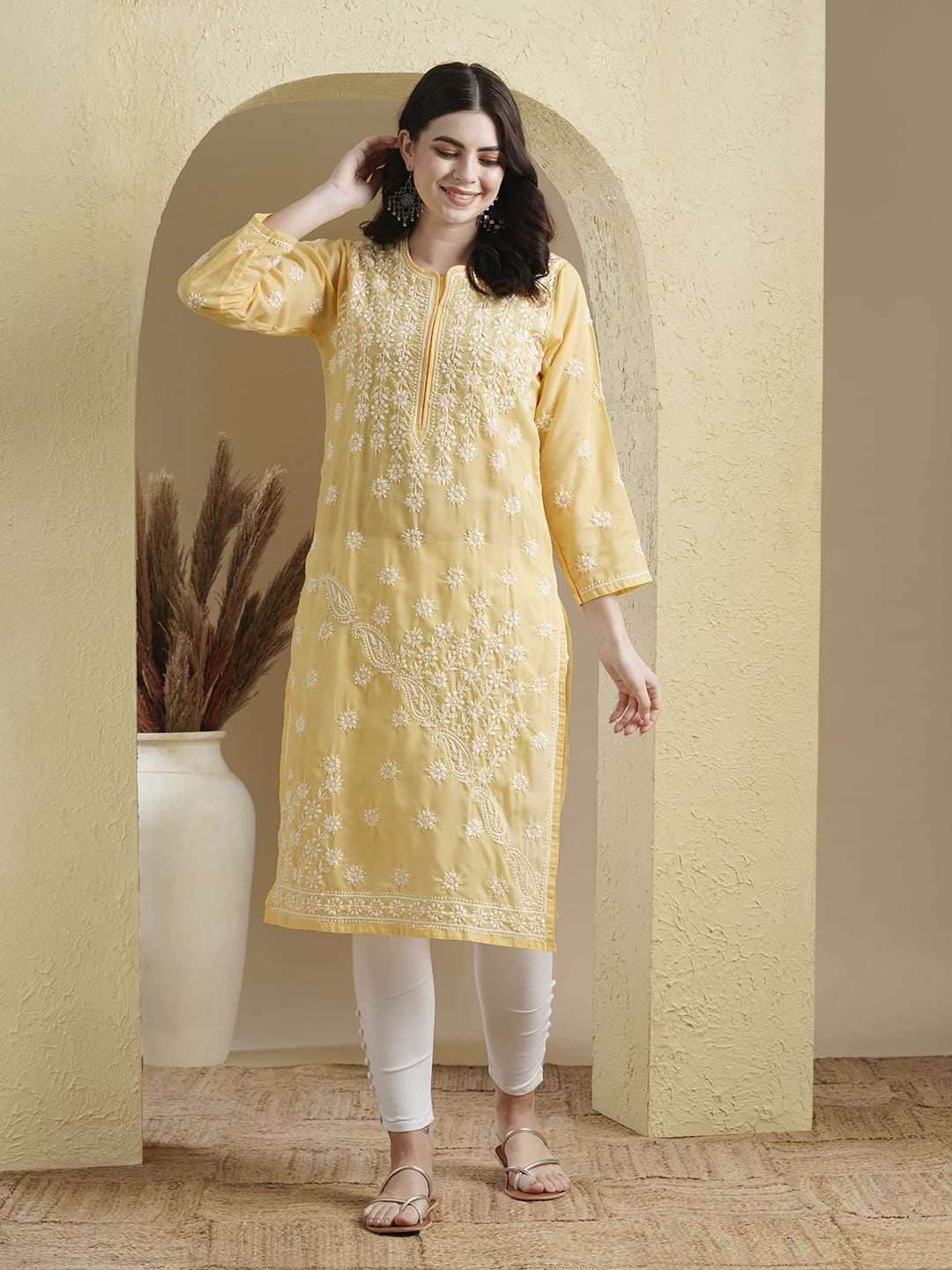 Handcrafted Lucknowi Chikankari Kurta with Ulti Bakhiya and Ghaspatti