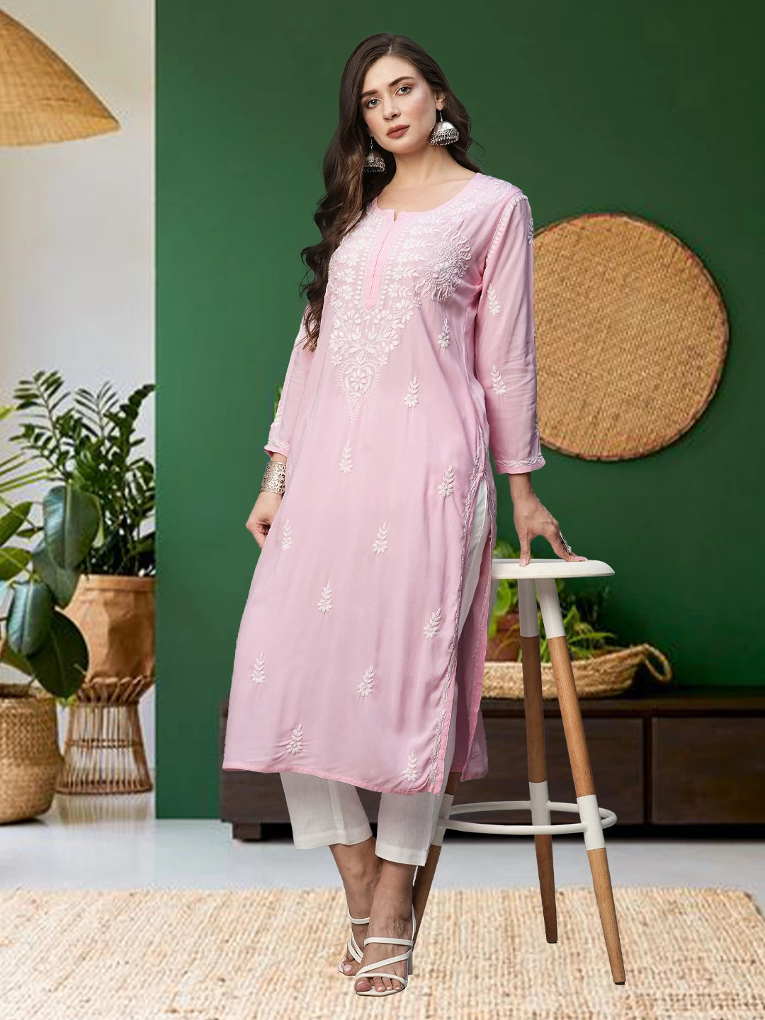 Graceful Handcrafted Rayon Kurta with Intricate Chikankari Work