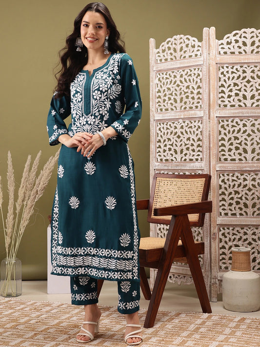 Elegant Hand-Embroidered Cotton Slub Chikankari Kurta Set with Stylish Pants