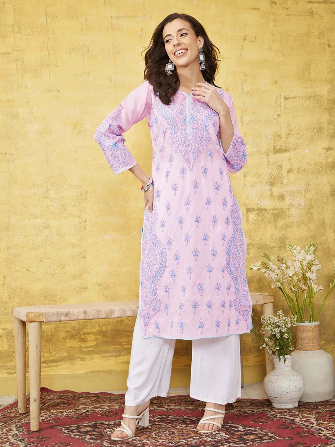 Gracefully Handcrafted Cotton Lucknowi Chikankari Straight Kurta