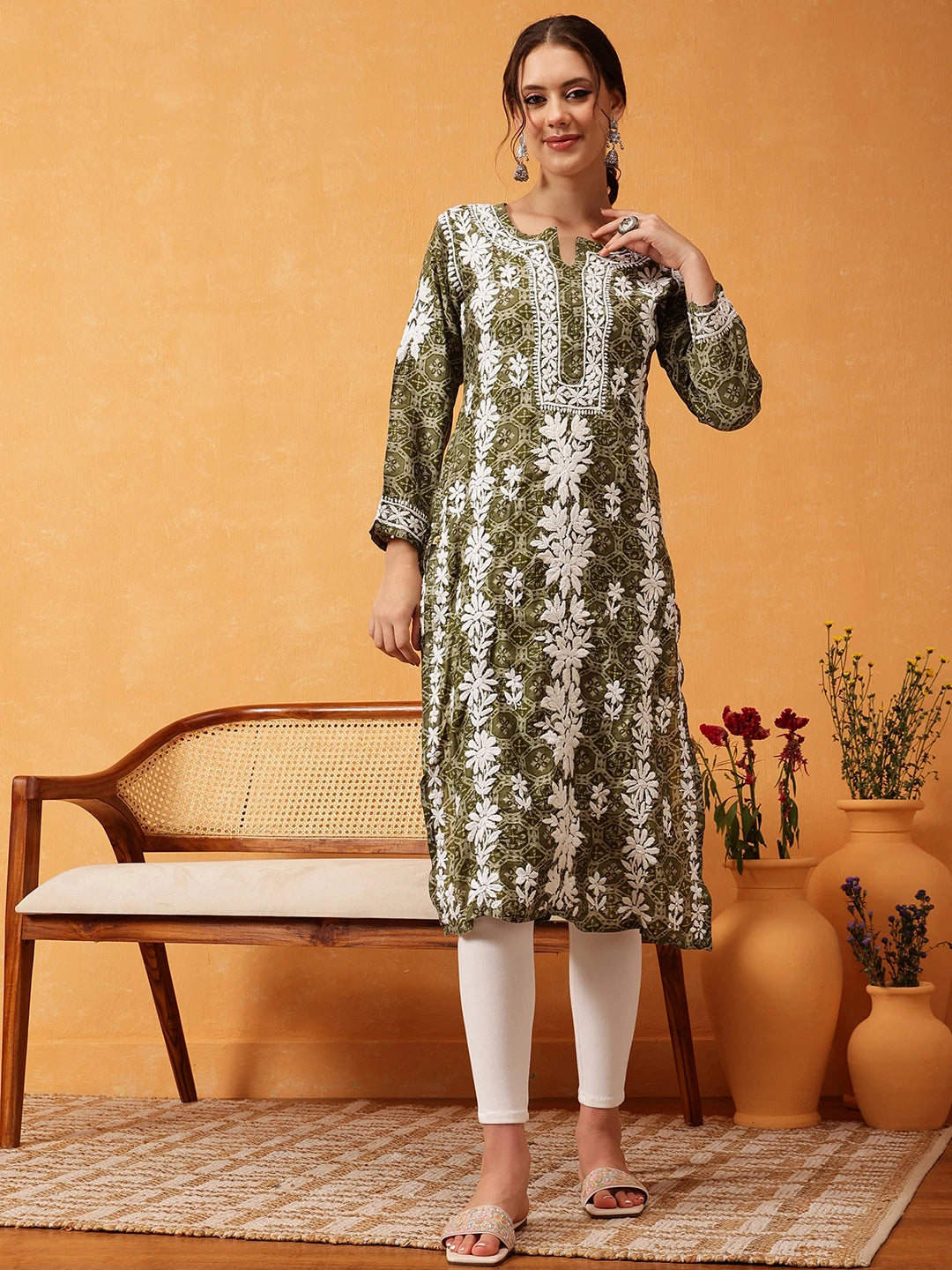 Hand-Embroidered Chanderi Straight Kurta for Modern Sophistication