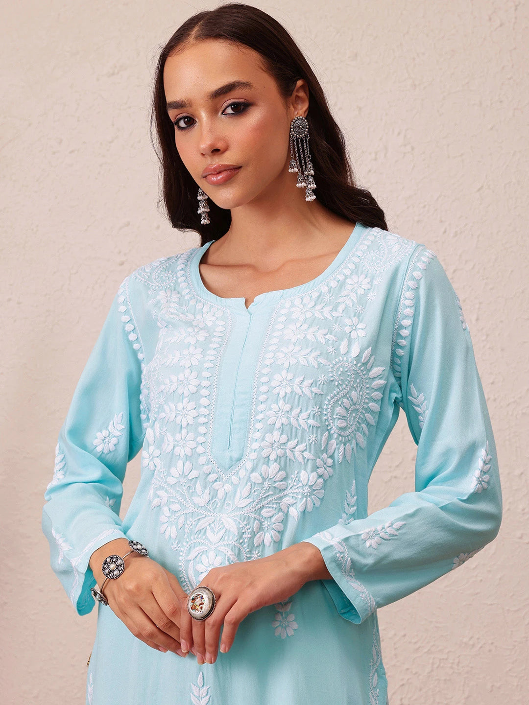 Graceful Handcrafted Rayon Kurta with Intricate Chikankari Work