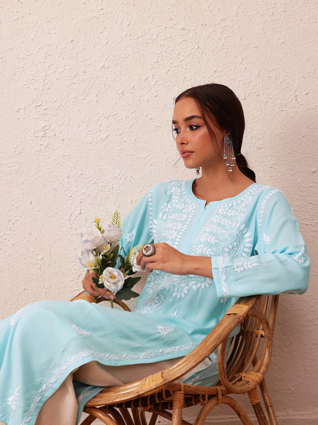 Graceful Handcrafted Rayon Kurta with Intricate Chikankari Work