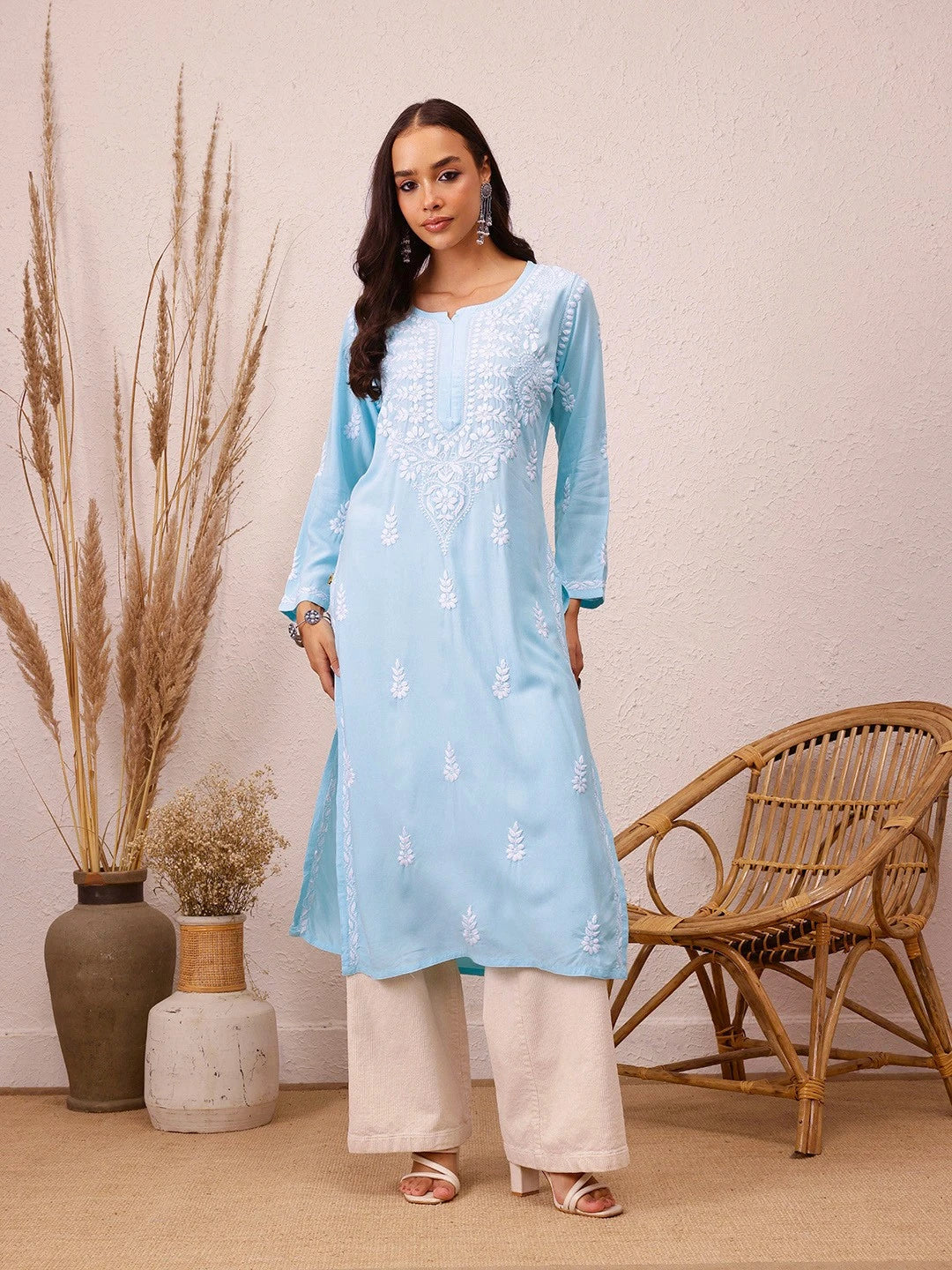 Graceful Handcrafted Rayon Kurta with Intricate Chikankari Work