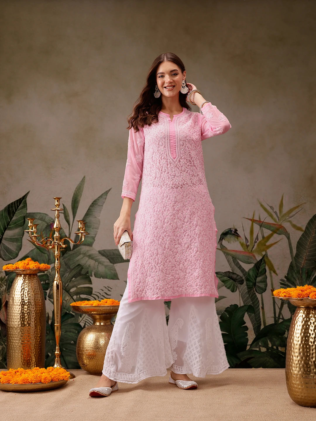 Luxurious Hand-Embroidered Lucknowi Chikankari Kurta in Georgette Fabric