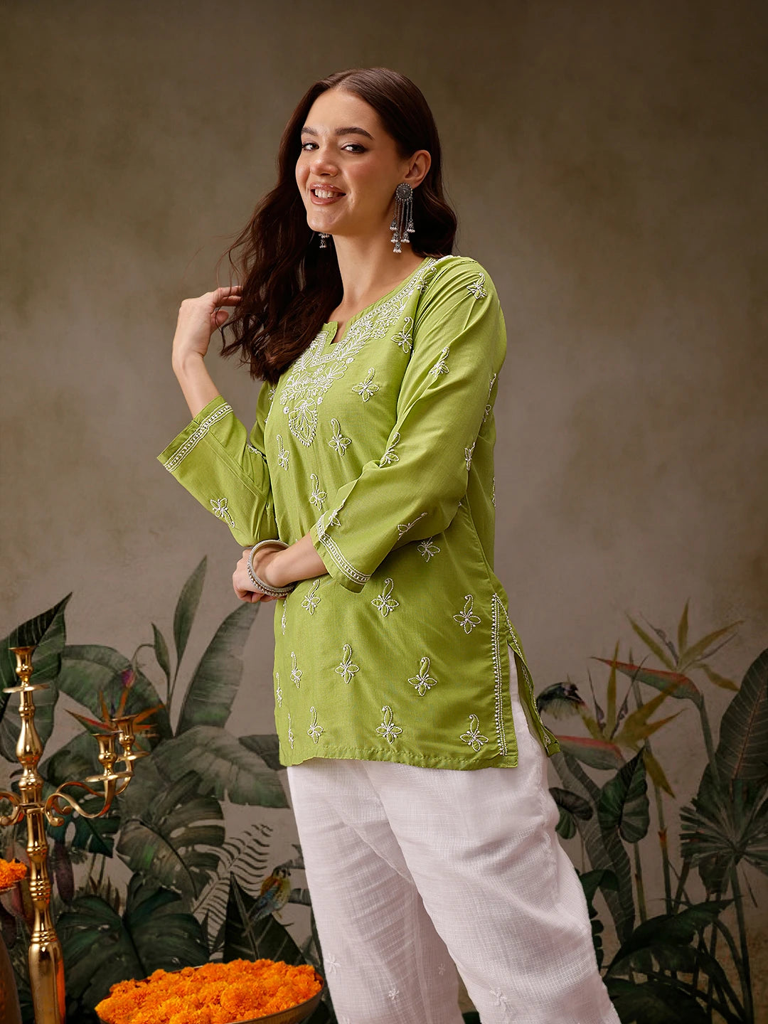 LabelChikankari Muslin Kurti Effortless Style with Handcrafted Embroidery