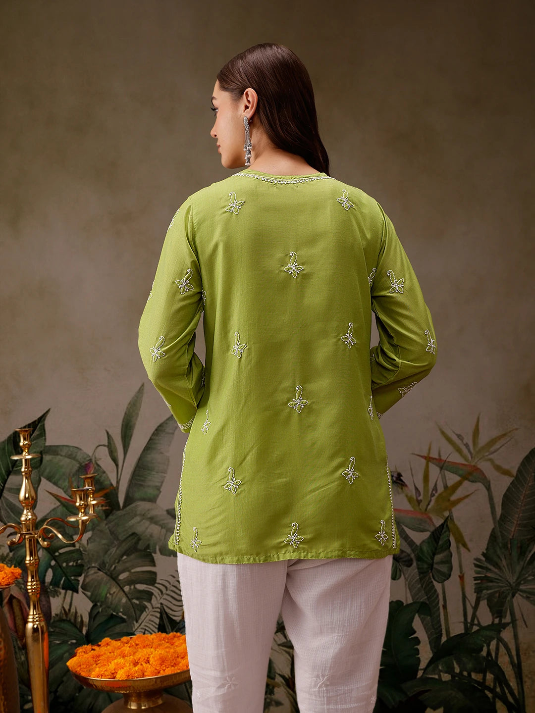 LabelChikankari Muslin Kurti Effortless Style with Handcrafted Embroidery