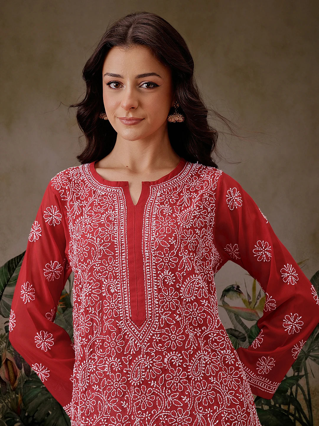 Luxurious Hand-Embroidered Lucknowi Chikankari Kurta in Georgette Fabric