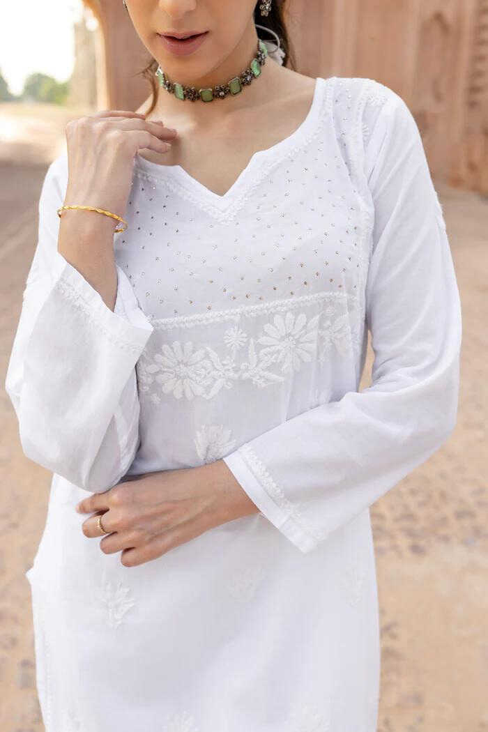 Ethereal Grace: White Mulmul Chikankari Kurta Set by LabelChikankari