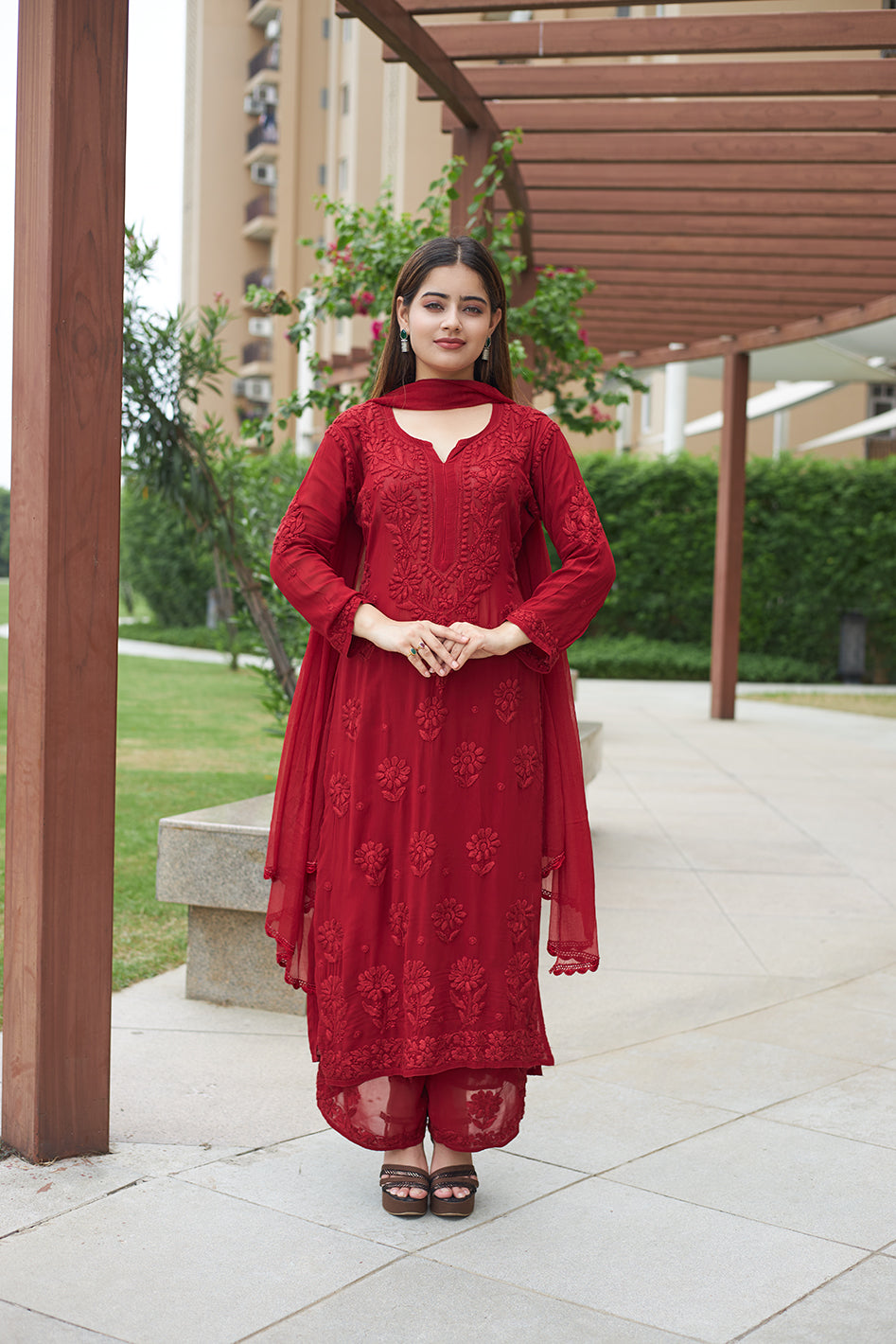 Luxurious 3D Hand Embroidery: Viscose Georgette Kurta Set