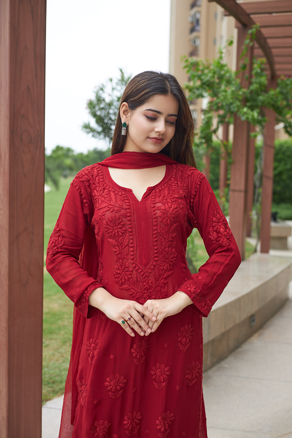 Luxurious 3D Hand Embroidery: Viscose Georgette Kurta Set