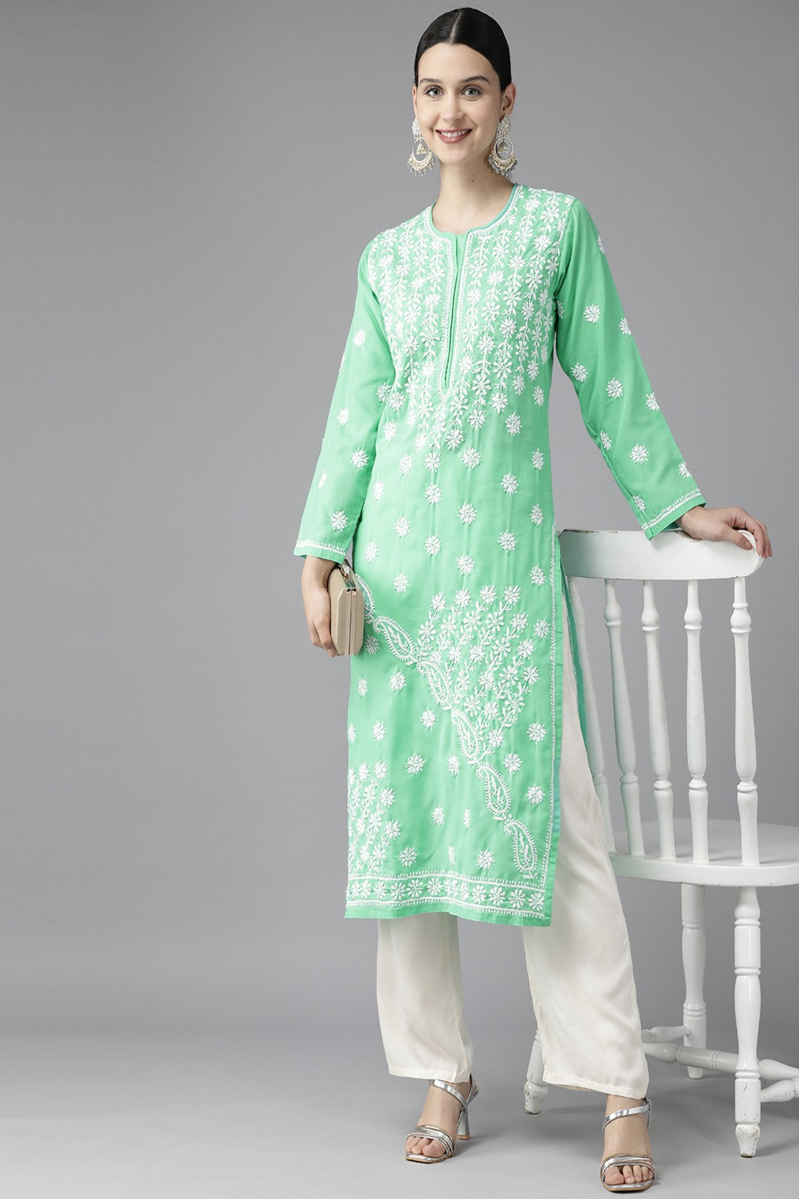 Handcrafted Lucknowi Chikankari Kurta with Ulti Bakhiya and Ghaspatti