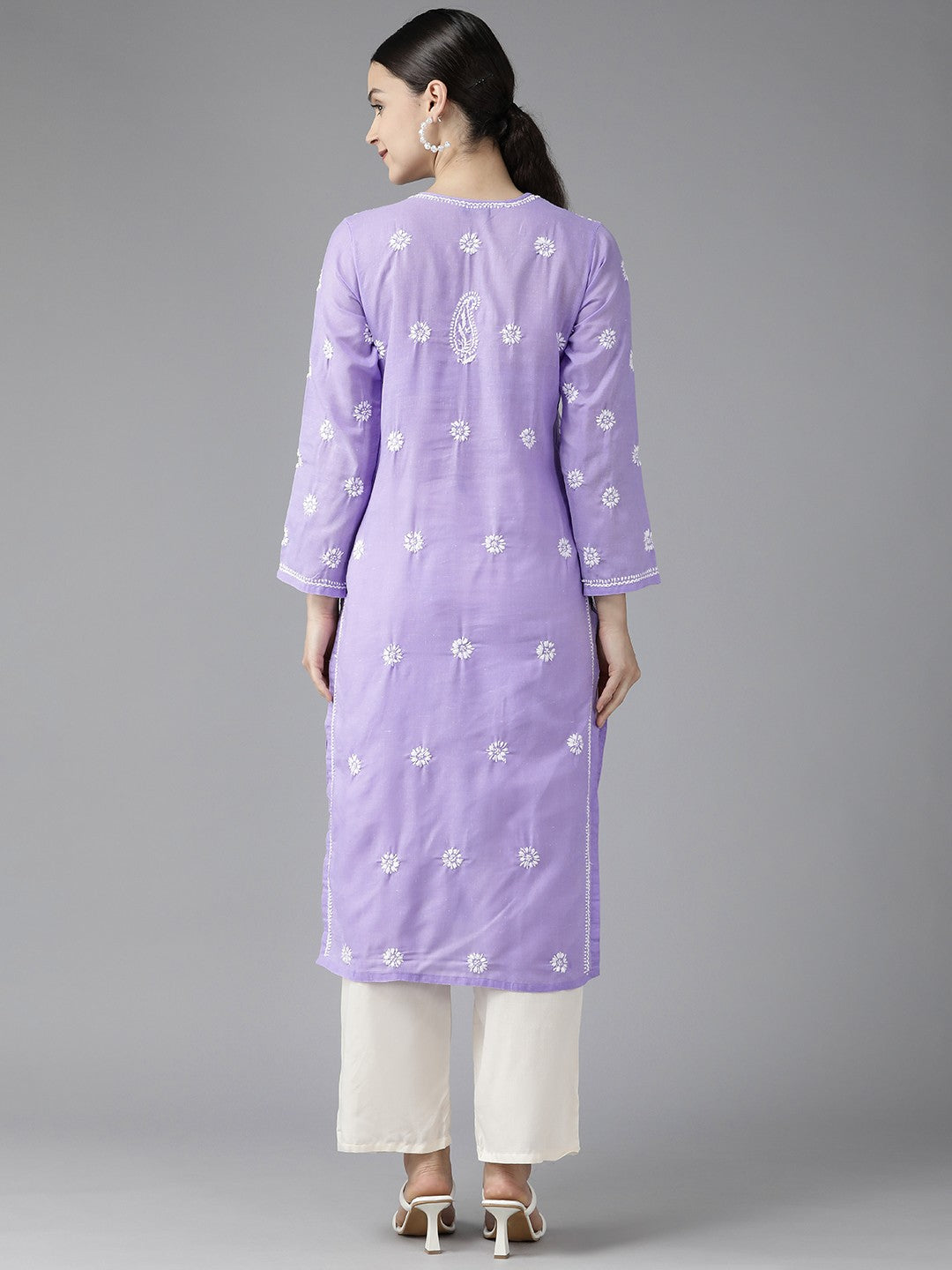 Handcrafted Lucknowi Chikankari Kurta with Ulti Bakhiya and Ghaspatti