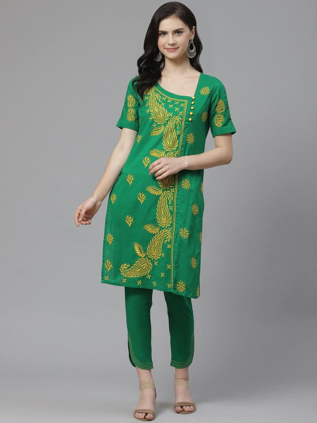 Chic Hand-Embroidered Cotton Kurta Set Perfect for Any Occasion