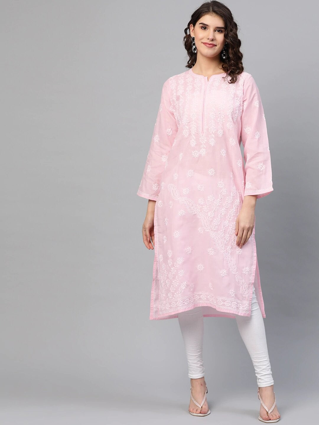 Handcrafted Lucknowi Chikankari Kurta with Ulti Bakhiya and Ghaspatti