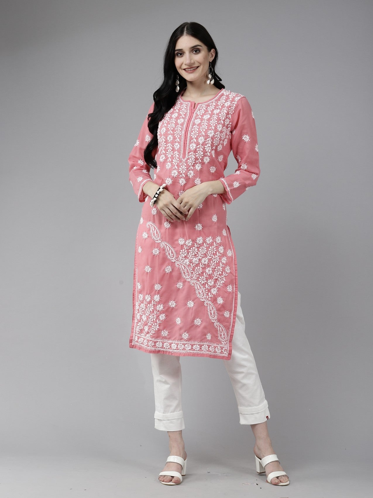 Handcrafted Lucknowi Chikankari Kurta with Ulti Bakhiya and Ghaspatti