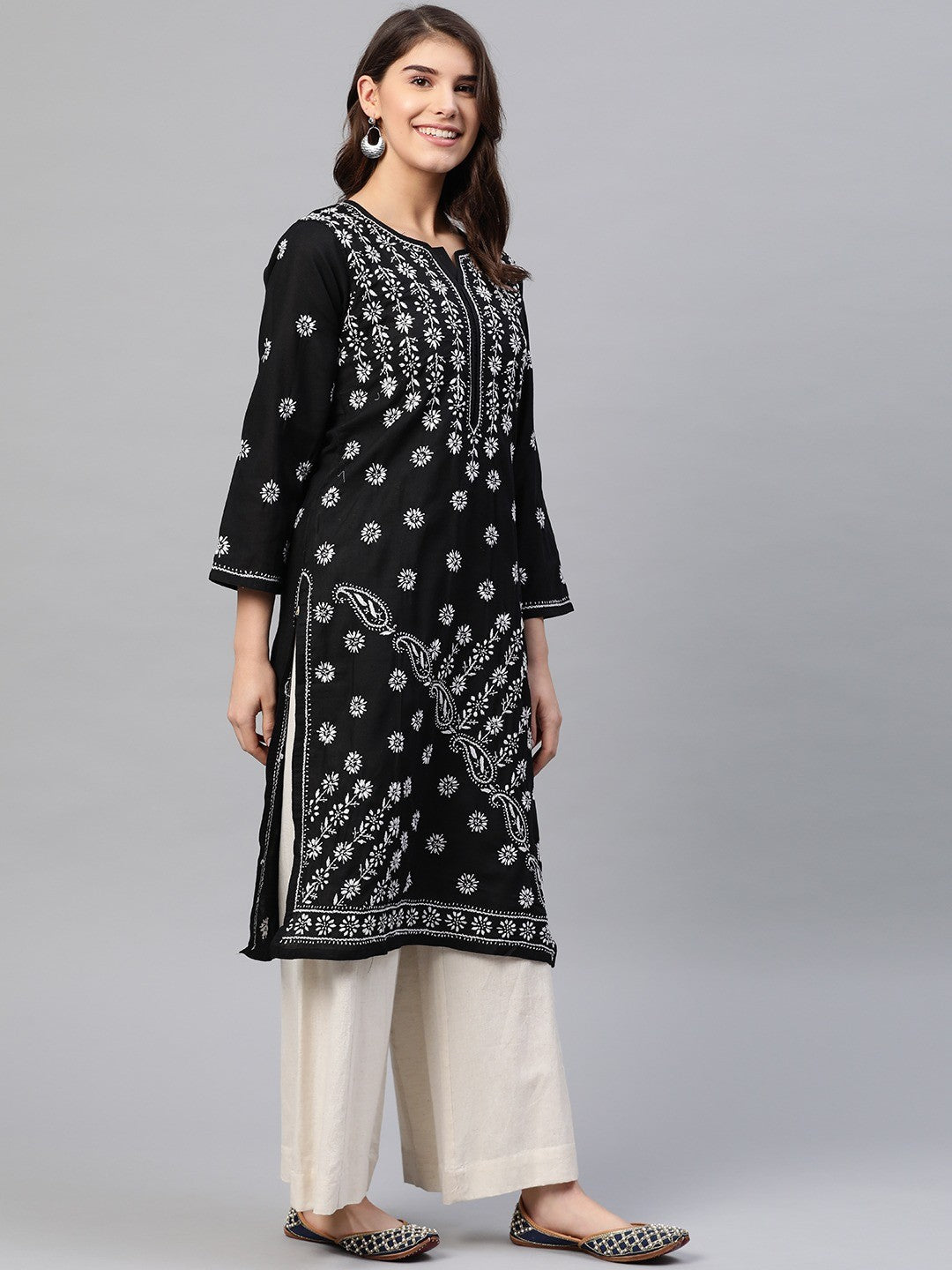 Handcrafted Lucknowi Chikankari Kurta with Ulti Bakhiya and Ghaspatti