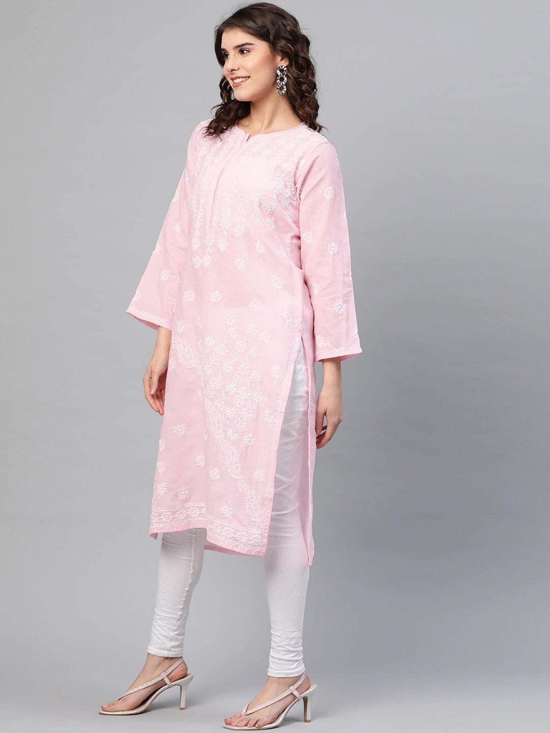 Handcrafted Lucknowi Chikankari Kurta with Ulti Bakhiya and Ghaspatti