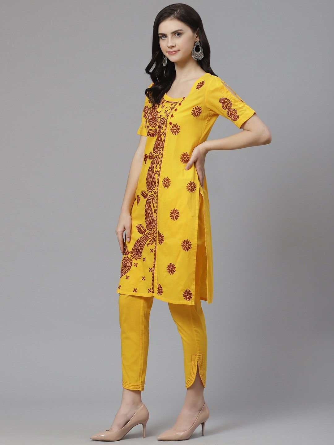 Chic Hand-Embroidered Cotton Kurta Set Perfect for Any Occasion