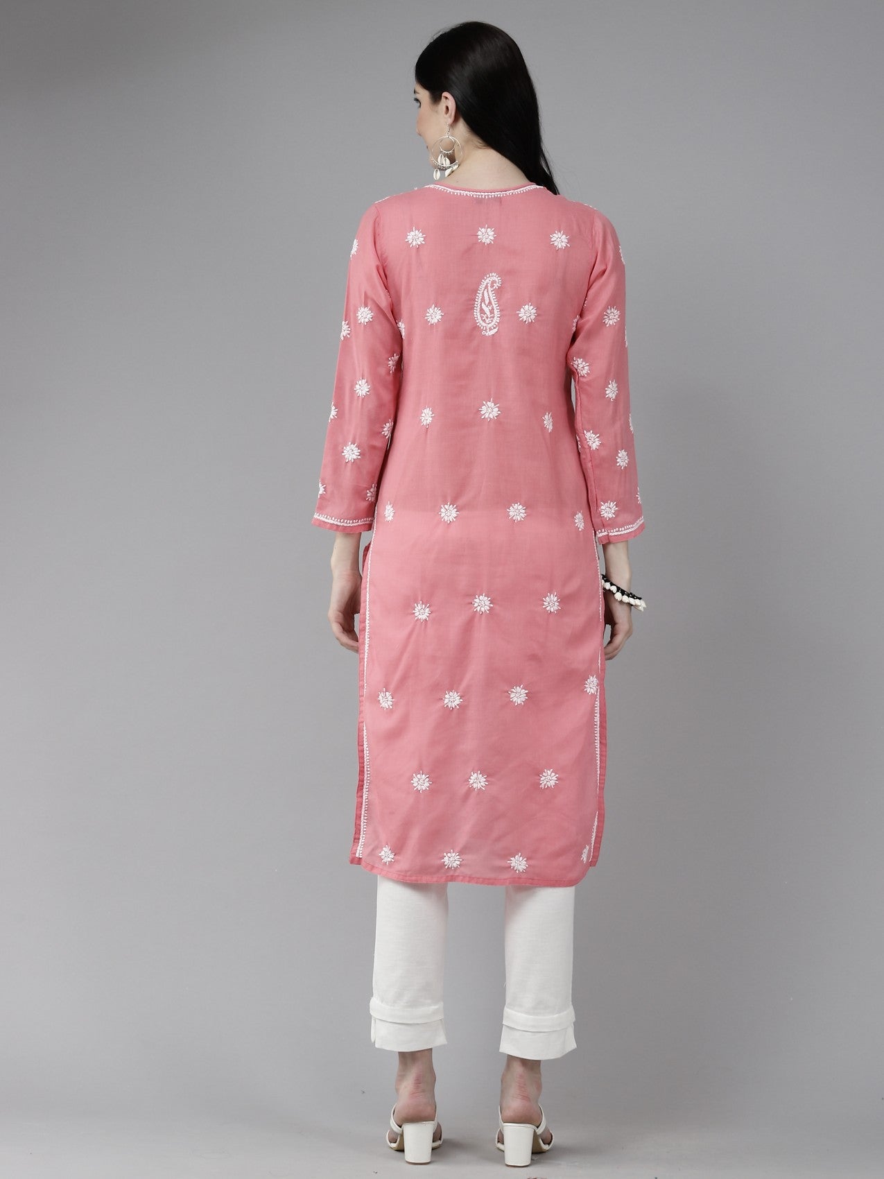 Handcrafted Lucknowi Chikankari Kurta with Ulti Bakhiya and Ghaspatti