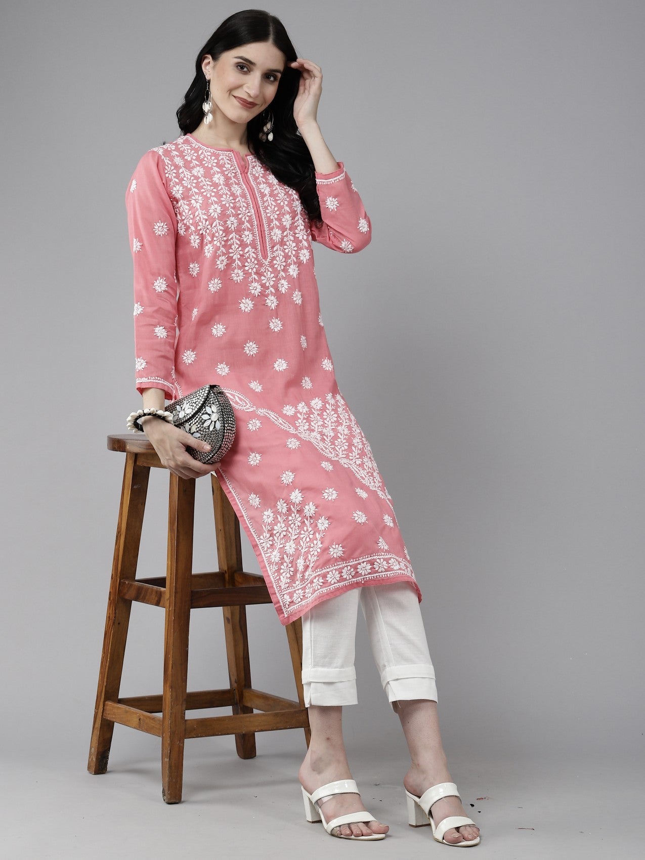 Handcrafted Lucknowi Chikankari Kurta with Ulti Bakhiya and Ghaspatti