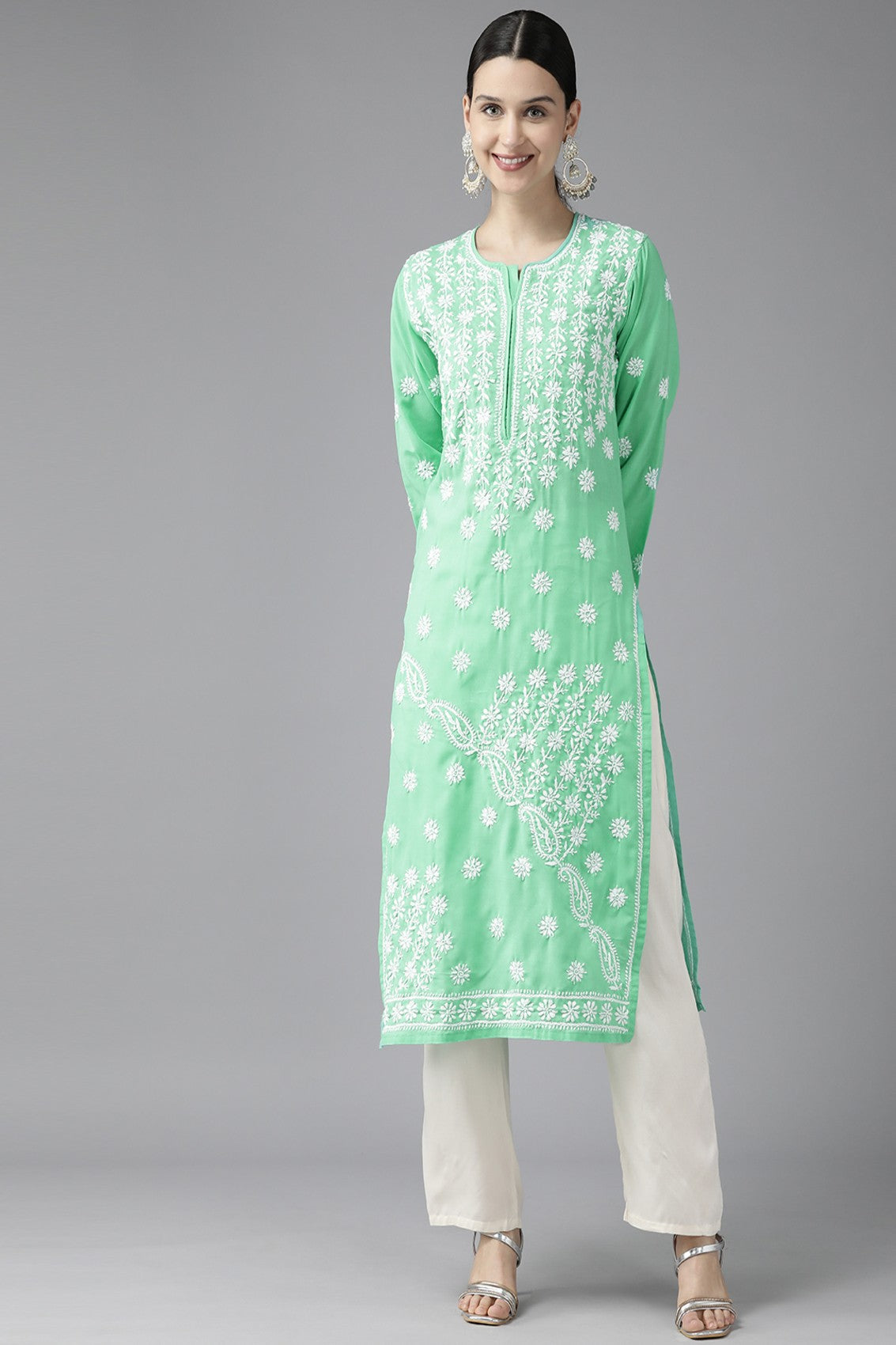 Handcrafted Lucknowi Chikankari Kurta with Ulti Bakhiya and Ghaspatti